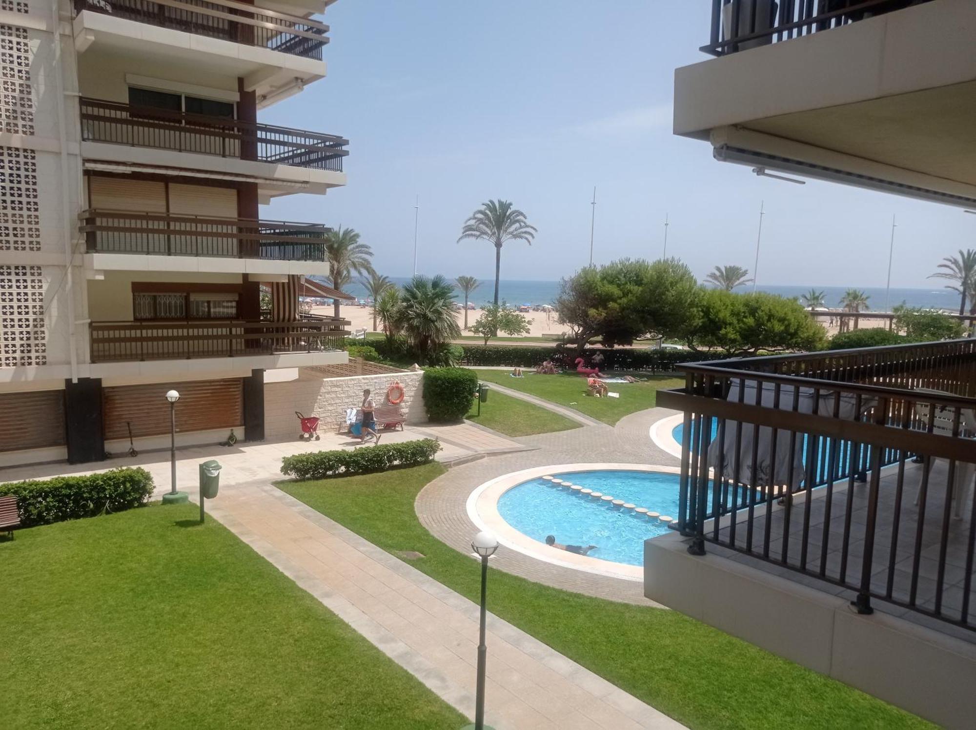 Manila Solo Familias Serviplaya Gandia Luaran gambar