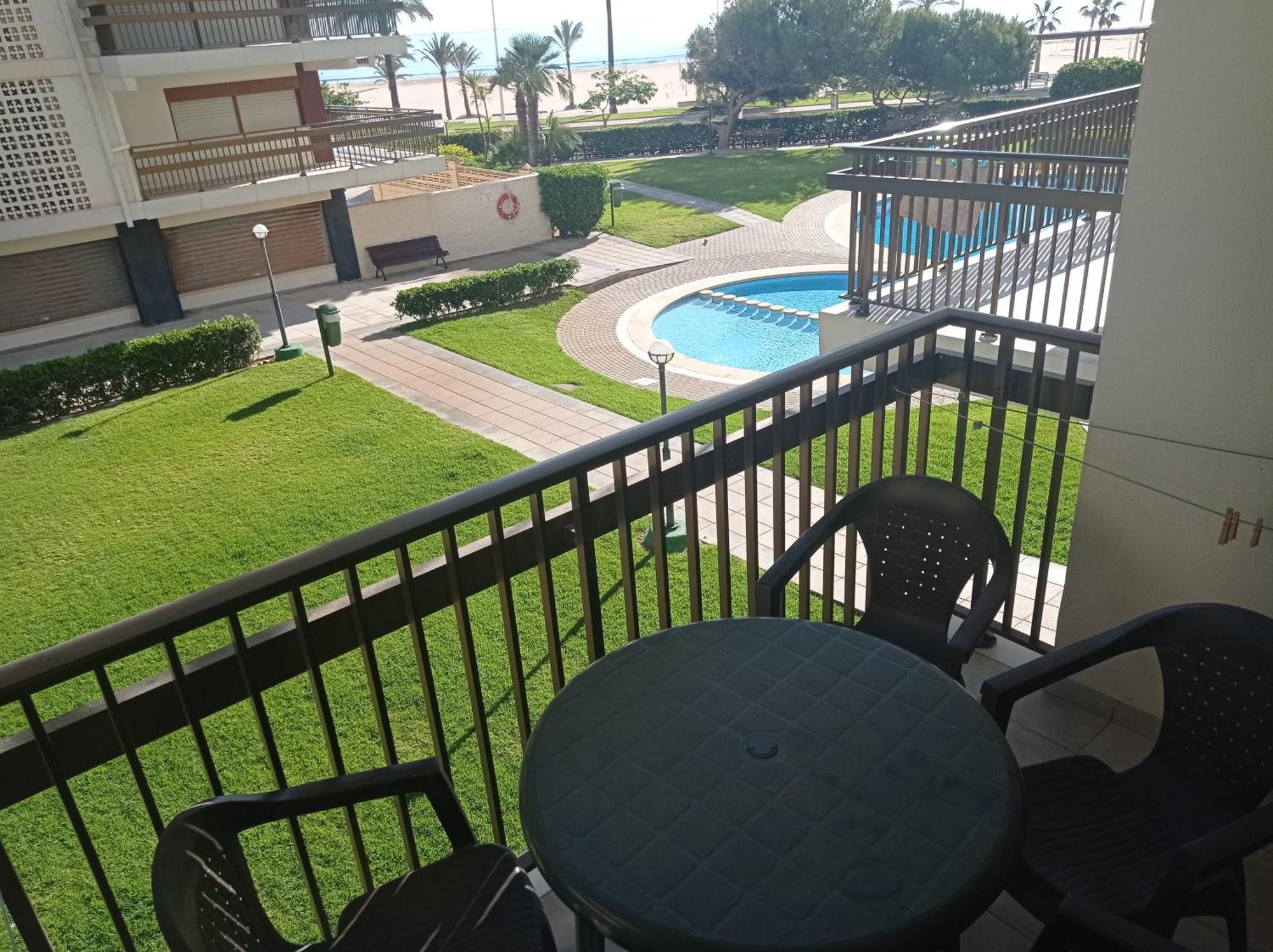 Manila Solo Familias Serviplaya Gandia Luaran gambar